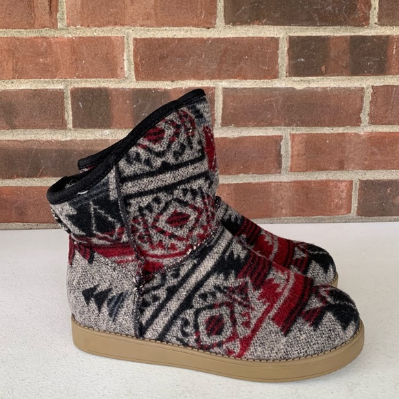 Indigo Shoes - Indigo Rd. Women’s Ashley Fabric Ankle Boots Cold, Blue-multi, Size US 6.5 W NEW